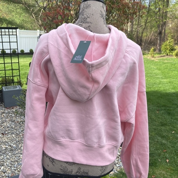 WILD FABLE
CROPPED HODDIE SWEATSHIRT new 🆕 - Picture 5 of 5